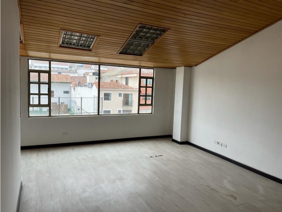SE VENDE O SE ARRIENDAN OFICINAS EN TUNJA.P - 2