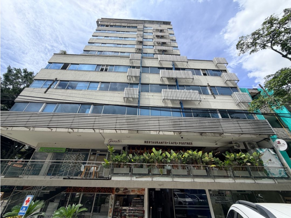 SE VENDE OFICINA AL NORTE CALI SANTA MONICA