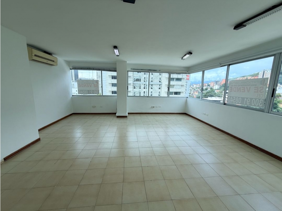 SE VENDE OFICINA AL NORTE CALI SANTA MONICA — foto 2