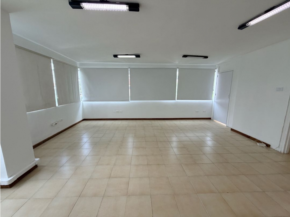 SE VENDE OFICINA AL NORTE CALI SANTA MONICA — foto 3