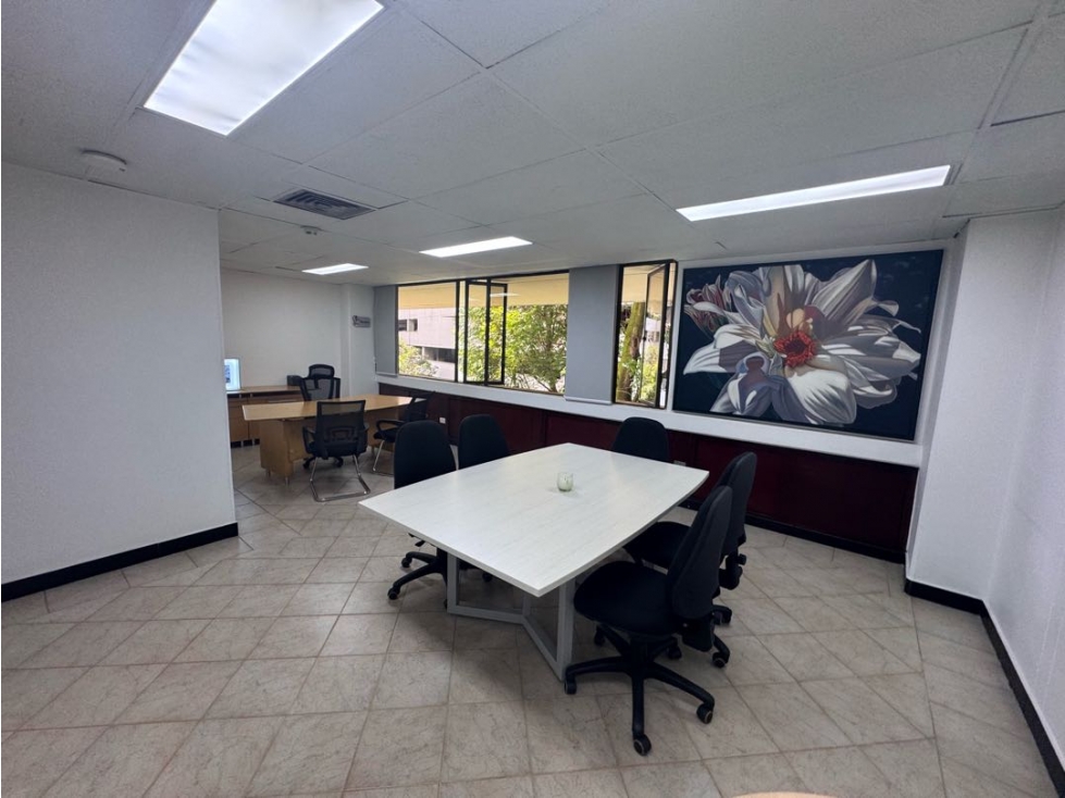 Se vende oficina. Castropol Poblado — foto 3