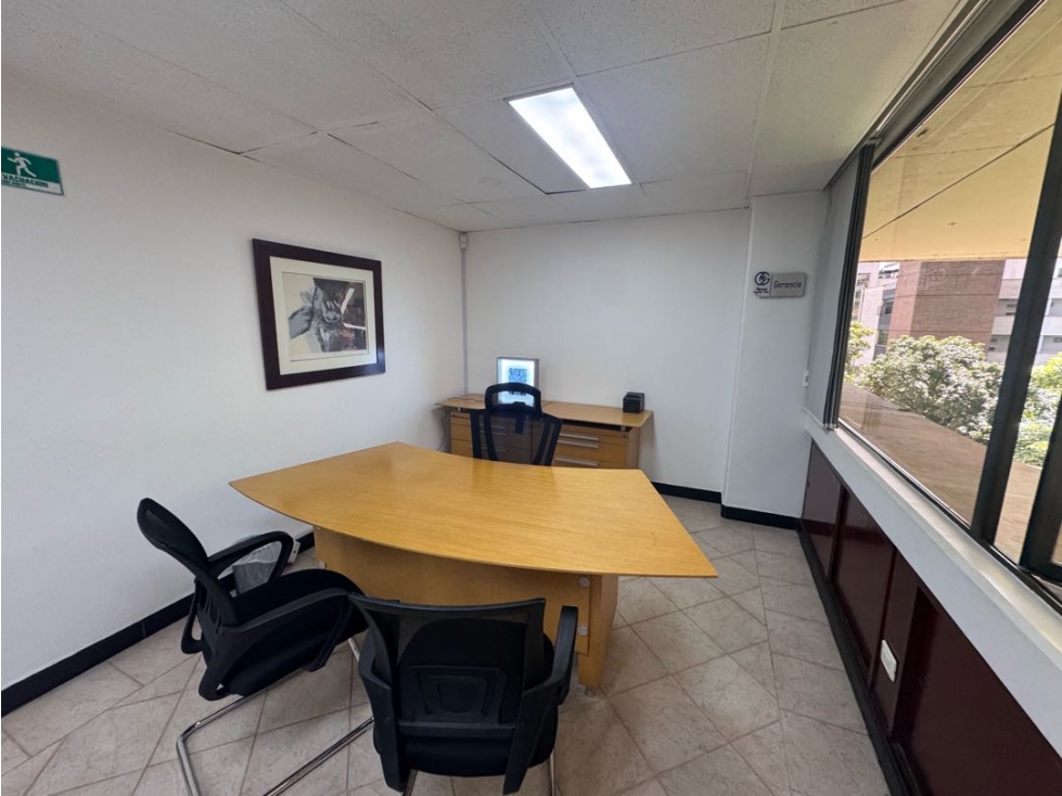 Se vende oficina. Castropol Poblado — foto 4