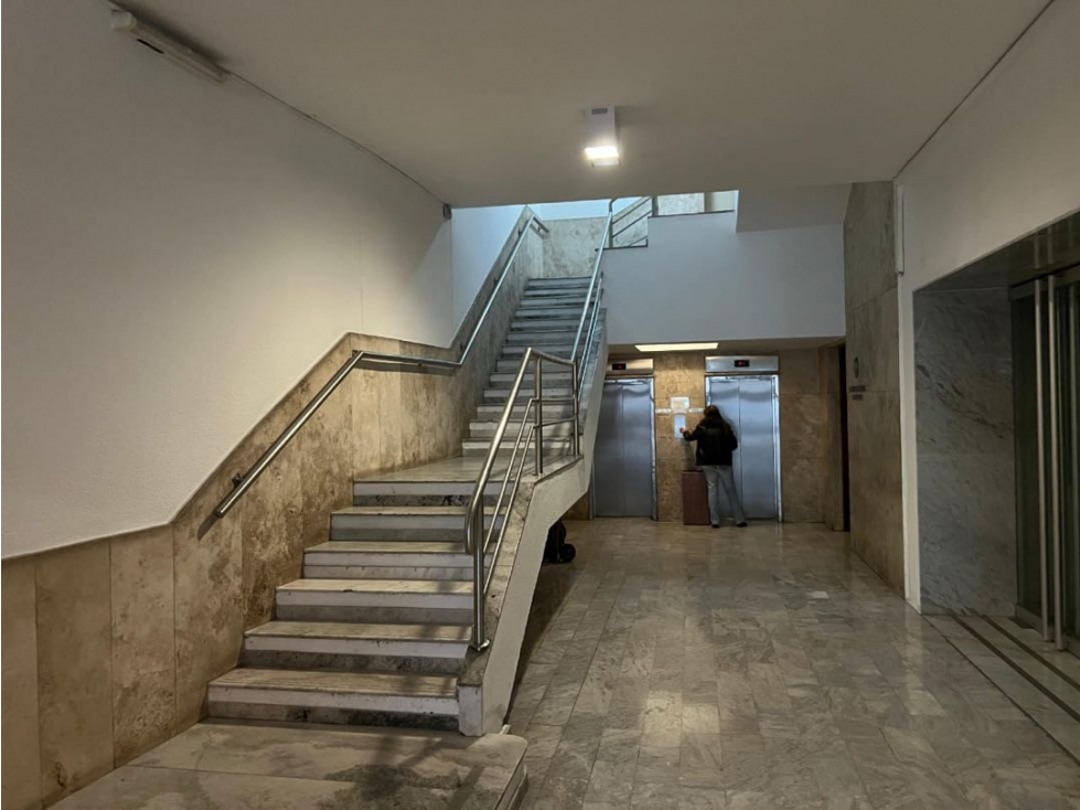 Se vende oficina centrica zona bancaria - 2