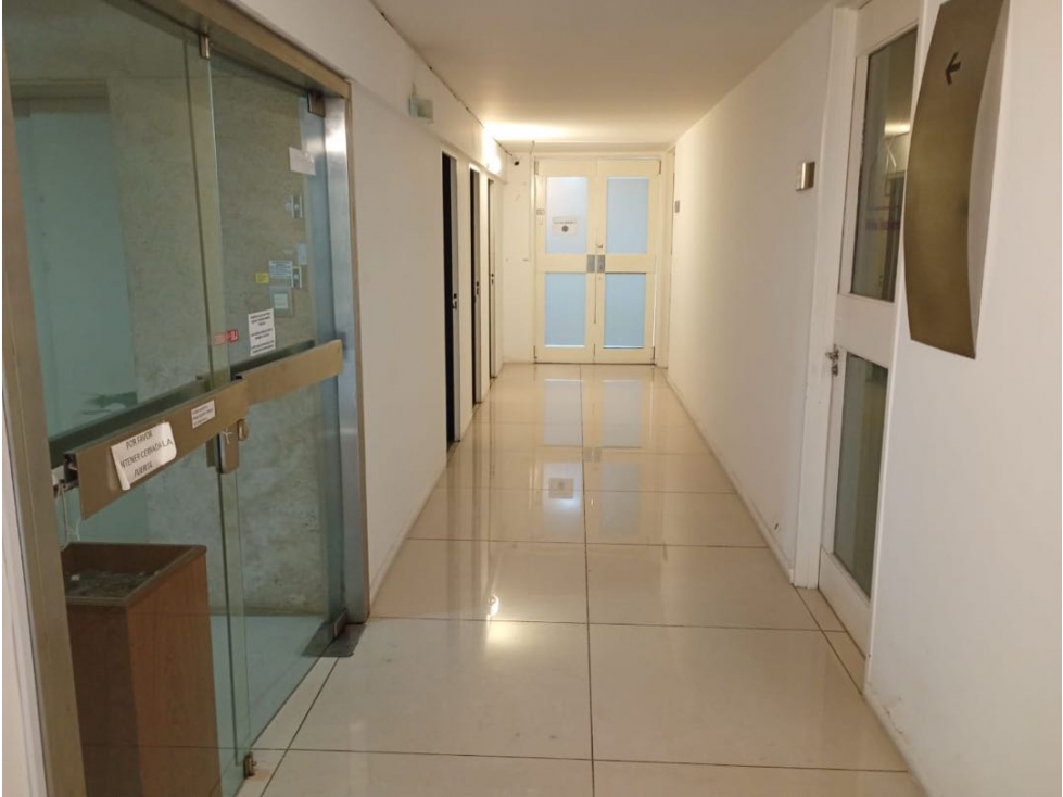 Se vende oficina centrica zona bancaria - 4