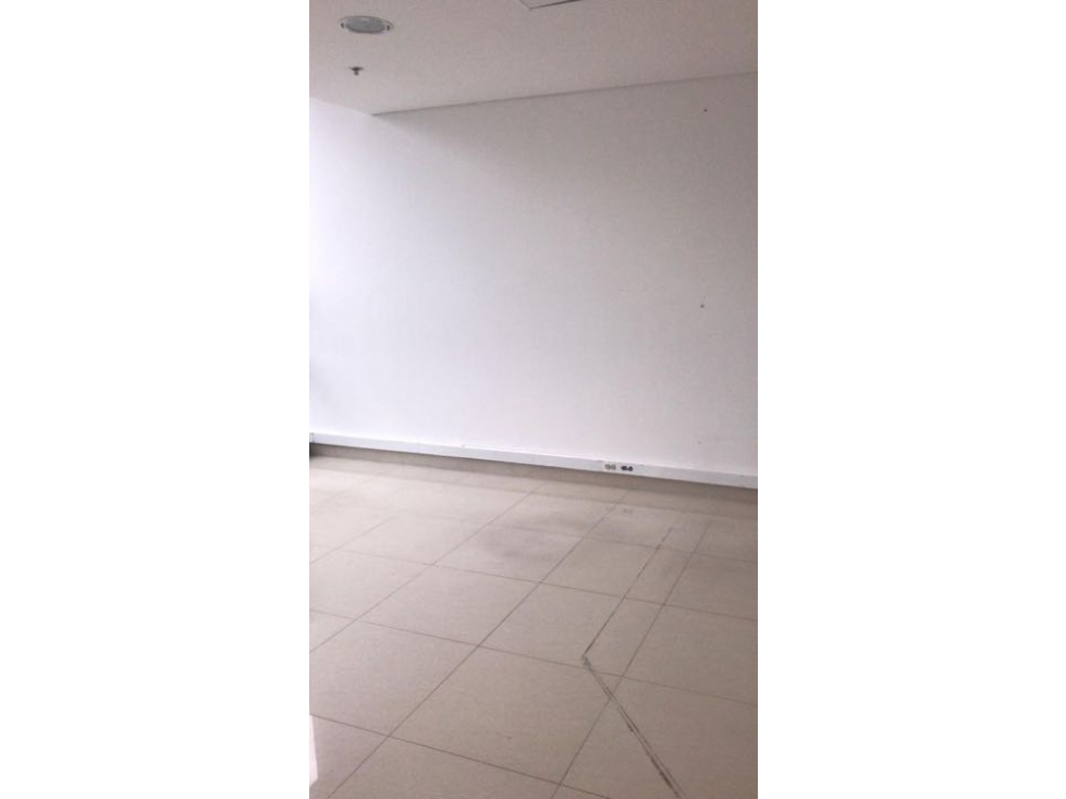 Se Alquila oficina en Bogota, excelente ubicacion, 35.50 mtrs. — foto 4