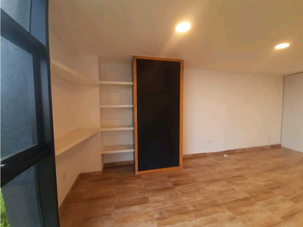 SE VENDE OFICINA EN LA AV BOLIVAR NORTE DE ARMENIA QUINDÍO — foto 4