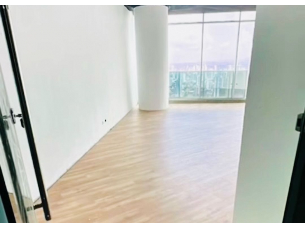 SE VENDE OFICINA EN P.H. F&F TOWER (PH EL TORNILLO) - 3