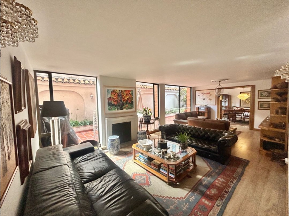 SE VENDE OPORTUNIDAD APTO 4 hab / Gran terraza /Santa Bárbara