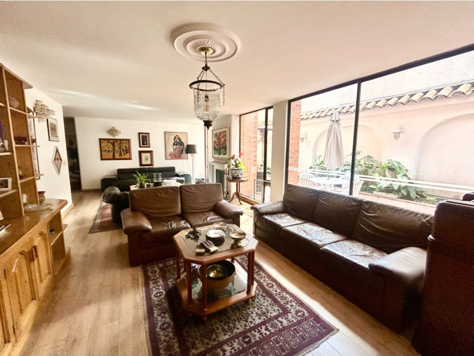 SE VENDE OPORTUNIDAD APTO 4 hab / Gran terraza /Santa Bárbara — foto 2