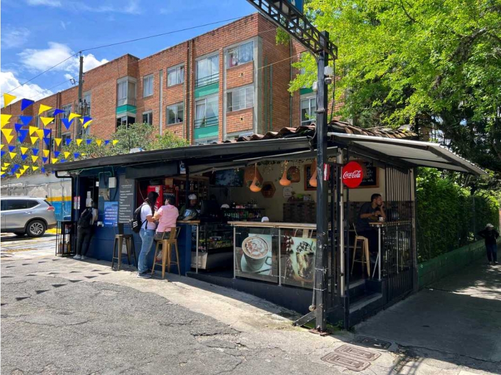Se vende parqueadero con serviteca en medellin los colores — foto 3