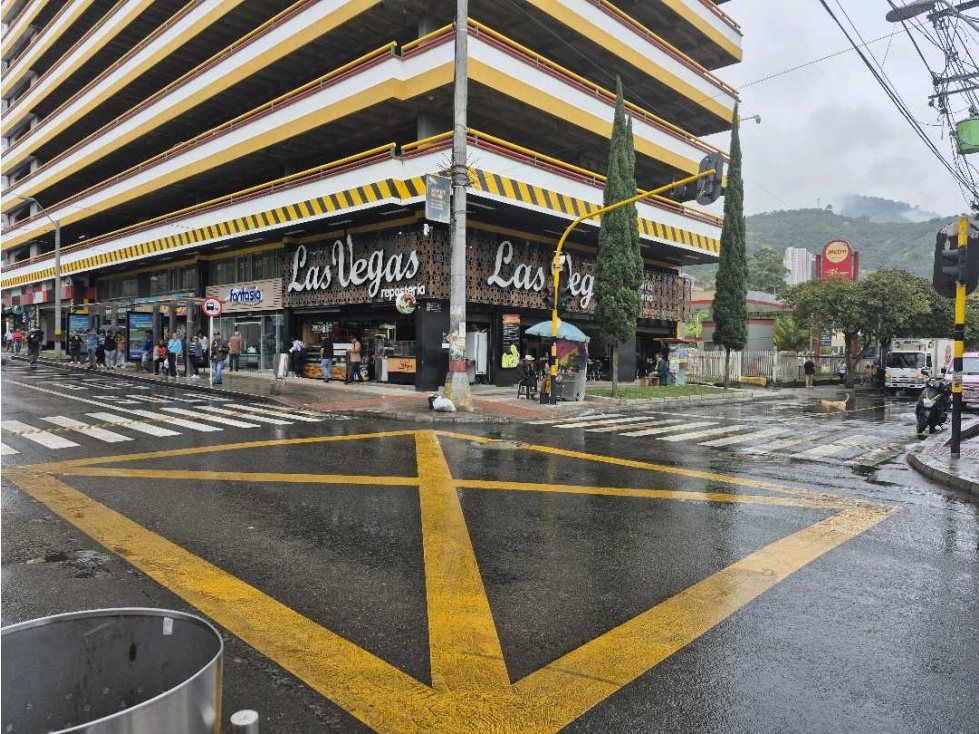 Se vende parqueadero y 7 locales comerciales en itagui antioquia — foto 4