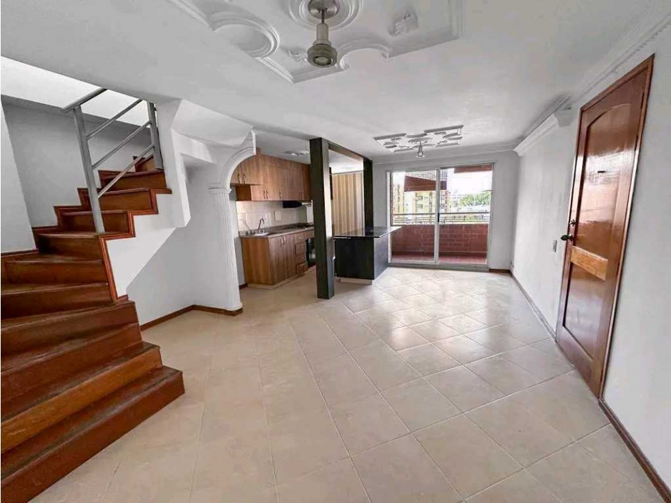 Se Vende Penthouse En Laureles, San Joaquin — foto 2