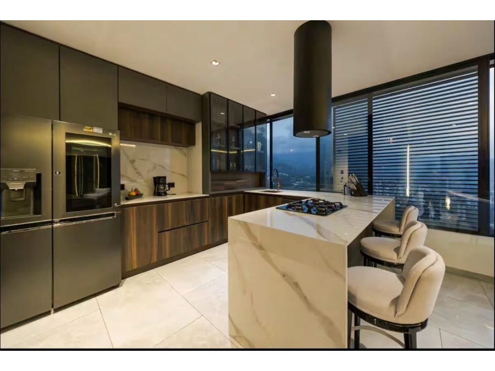 SE VENDE PENTHOUSE EN EL POBLADO — foto 2
