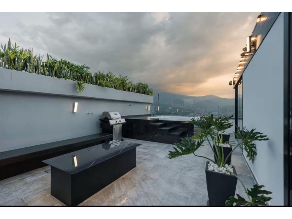 SE VENDE PENTHOUSE EN EL POBLADO — foto 3