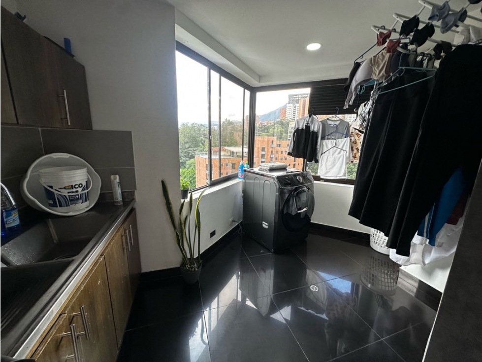 Se vende penthouse por los balsos el poblado Medellín — foto 6