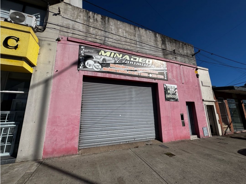 SE VENDE PH COMERCIAL EN AV. CARLOS PELLEGRINI - LUJÁN.