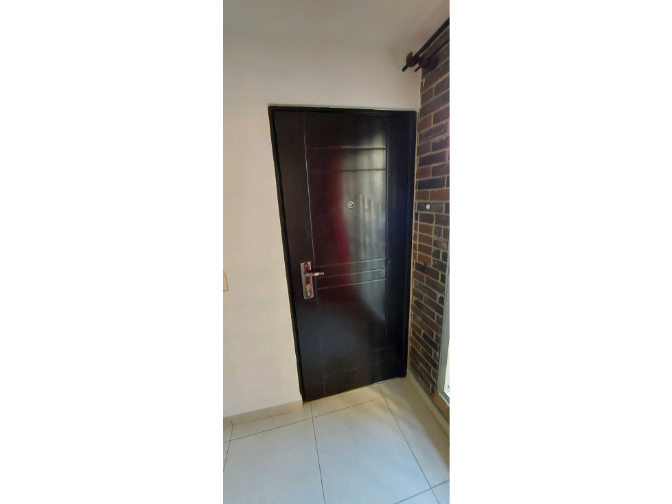 SE VENDE PRIMER PISO BELLO BARRIO EL OBRERO 2 PARQUEADEROS 120 MTS — foto 5