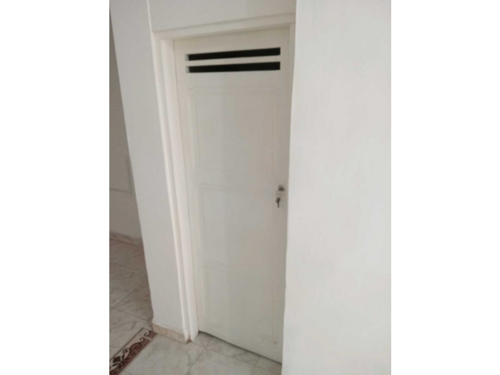 SE VENDE HERMOSA CASA CON GARAJE 230 MTS BELLO — foto 6