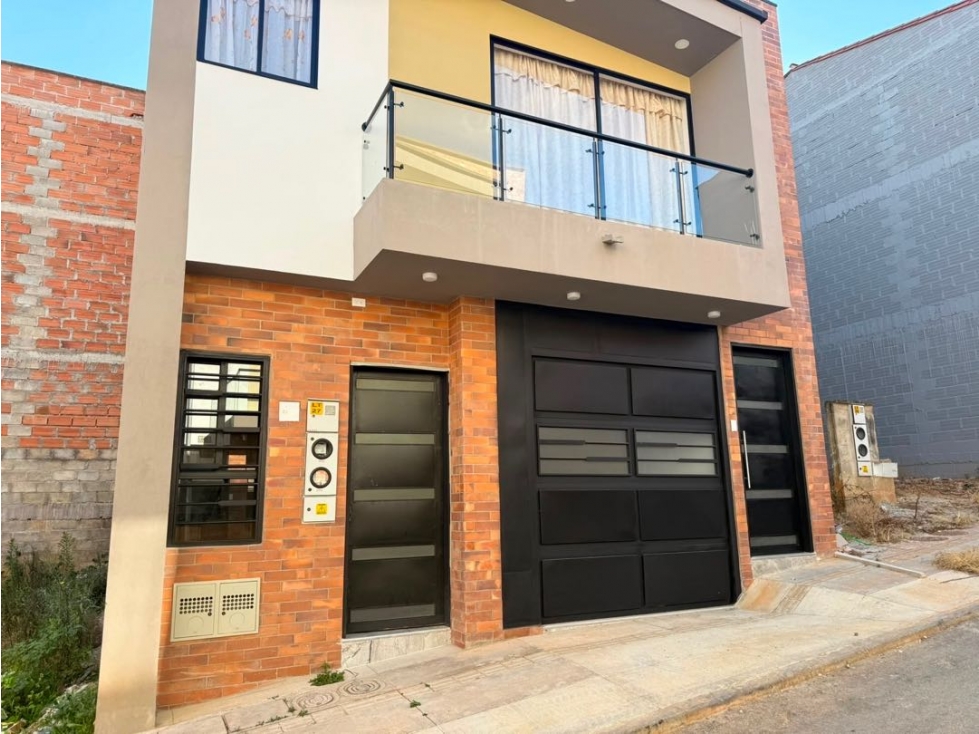Se vende primer piso dúplex en San Miguel Campestre, El Carmen — foto 2