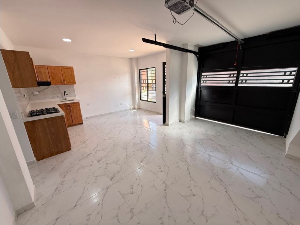Se vende primer piso dúplex en Cattleya — foto 2