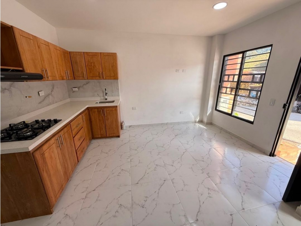 Se vende primer piso dúplex en Cattleya — foto 3