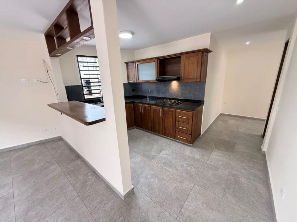 Se vende primer piso esquinero en San Miguel — foto 2