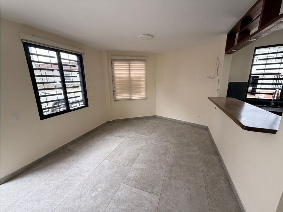 Se vende primer piso esquinero en San Miguel — foto 4