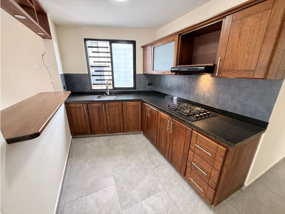 Se vende primer piso esquinero en San Miguel — foto 5