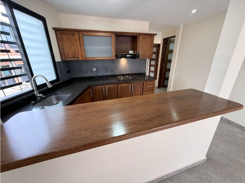 Se vende primer piso esquinero en San Miguel — foto 6