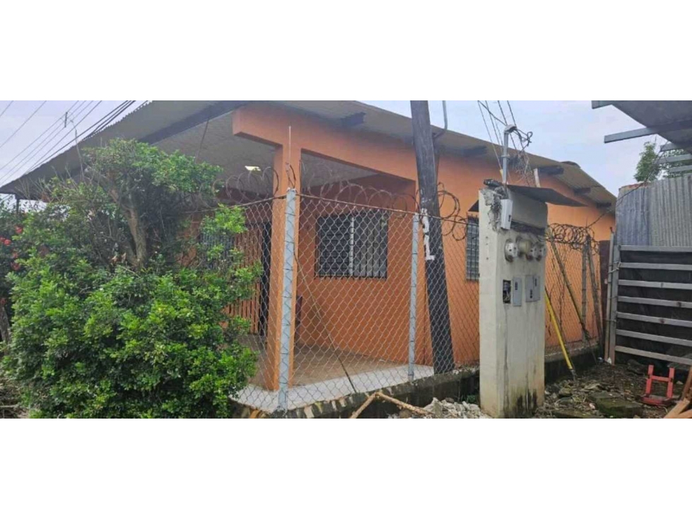 SE VENDE PROPIEDAD EN LAS TABLAS - VÍA LAS PALMITAS - 2