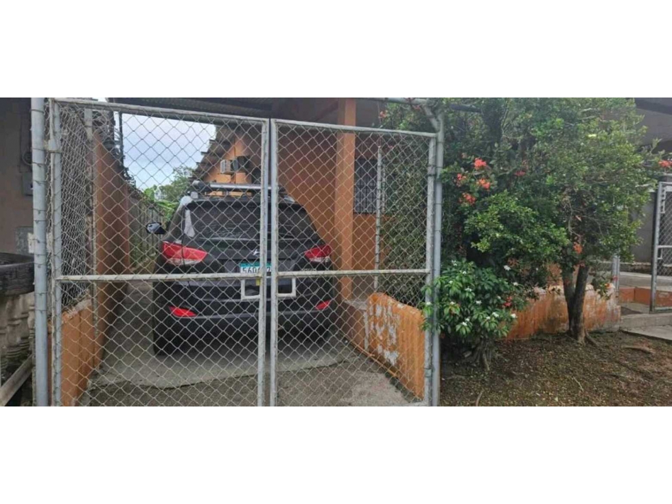 SE VENDE PROPIEDAD EN LAS TABLAS - VÍA LAS PALMITAS - 4
