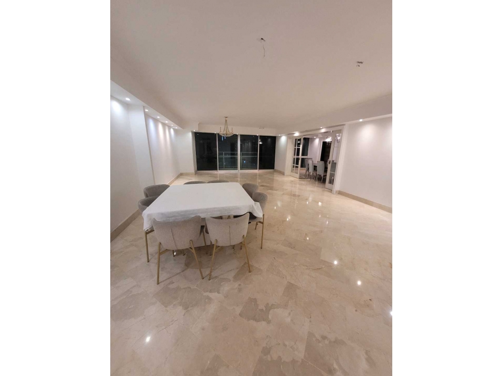 Se vende o alquila Apto en.Peninsula