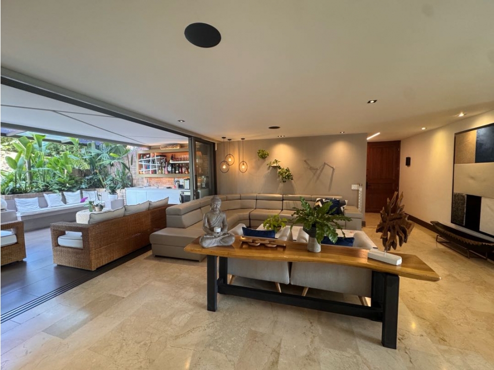 Se vende / renta amoblado espectacular apartamento el Poblado Tesoro — foto 4