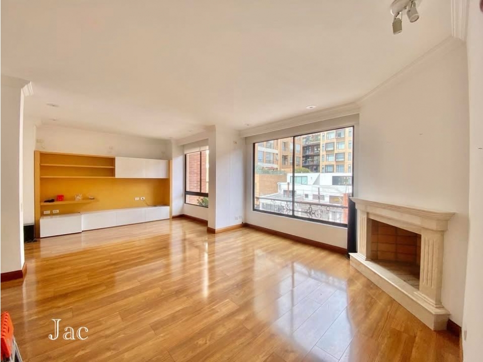 SE VENDE APARTAMENTO EN CHICO RESERVADO196 mtsVenta: 1.700
