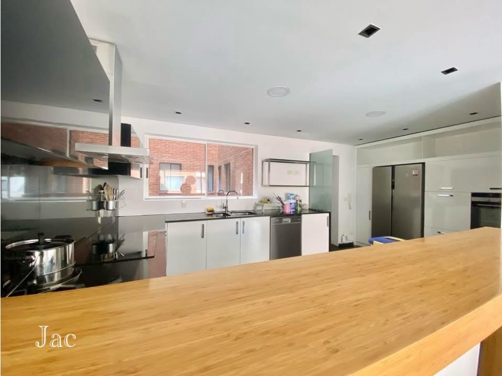 SE VENDE APARTAMENTO EN CHICO RESERVADO196 mtsVenta: 1.700 — foto 2