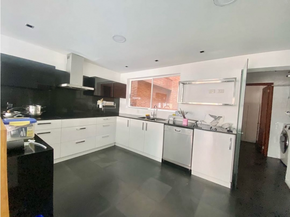 SE VENDE APARTAMENTO EN CHICO RESERVADO196 mtsVenta: 1.700 — foto 3