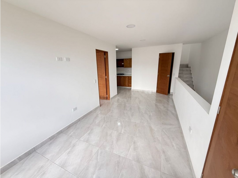 Se vende segundo piso con mansarda en El Carmen de Viboral — foto 2