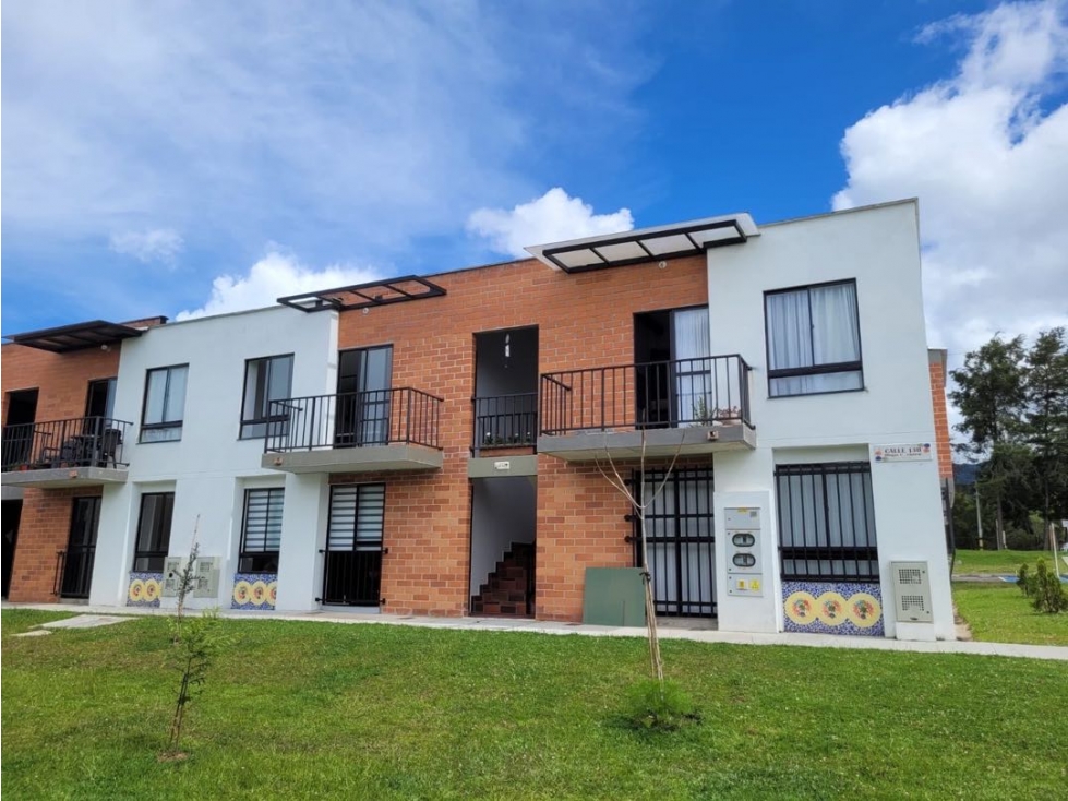 Se vende segundo piso de lujo en Carmen Colonial