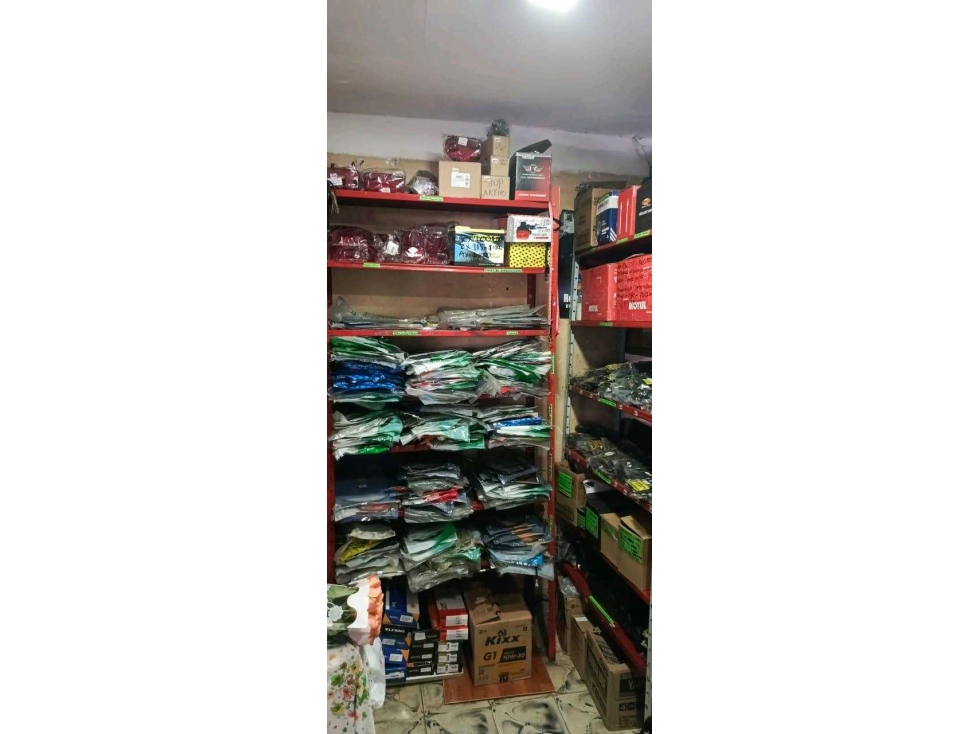 SE VENDE TALLER Y ALMACEN DE REPUESTOS PARA MOTOS - 6
