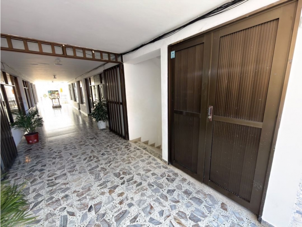 Se vende tercer piso con terraza a una cuadra del parque de El Carmen - 3