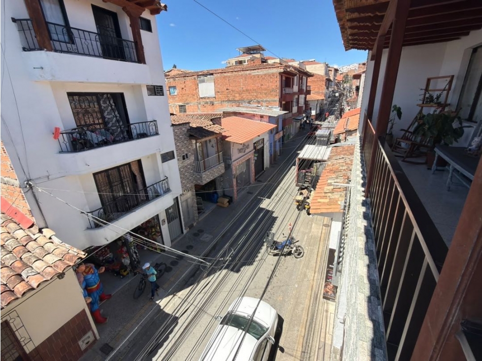 Se vende tercer piso con terraza a una cuadra del parque de El Carmen - 5