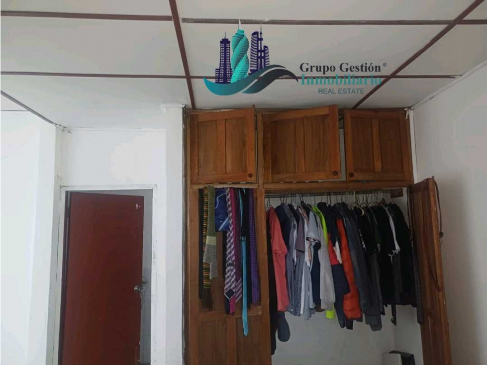 SE VENDE, TERRENO CON CASA Y CABAÑITA. 750 mt2 - 6