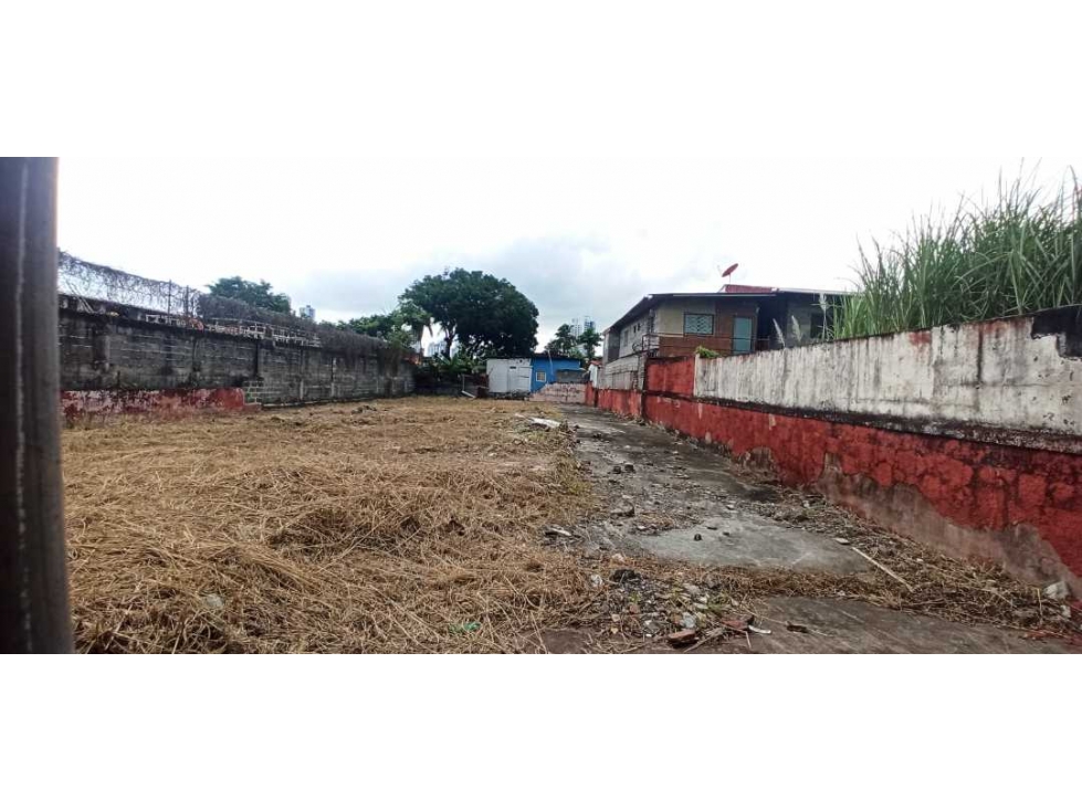 Se Vende TERRENO!! Con Excelente ubicación en Parque Lefevre. - 6