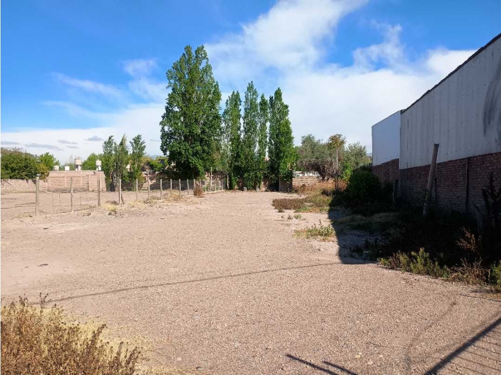 Terreno en Venta 1318 m2 gran visibilidad en oeste de Acceso Sur. - 1