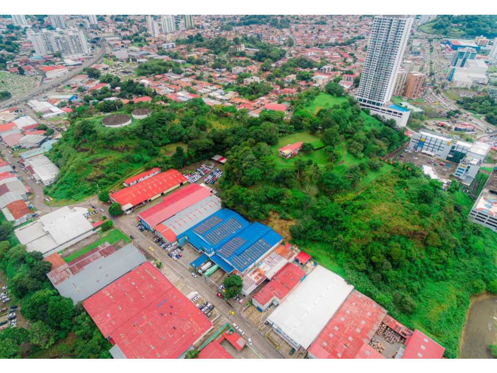 Se Vende Terreno de 6,185 mts en Urbanización Industrial Orillac e+ - 4