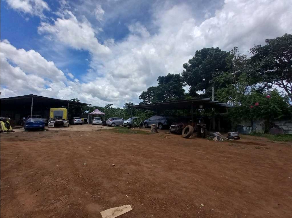 SE VENDE TERRENO RESIDENCIAL CON TALLER DE AUTOS EN POCRI DE AGUADULCE - 3
