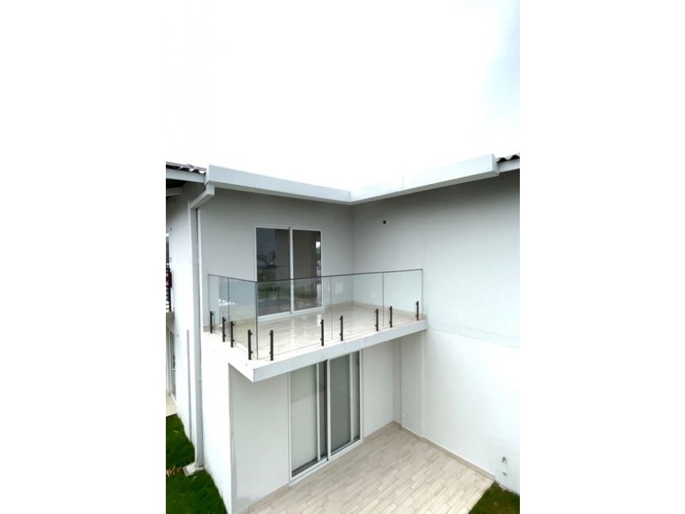 Se Vende TOWN HOME , en frente de Playa Caracol - 5