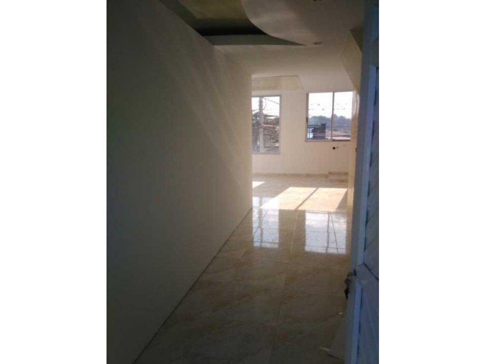 SE VENDE LOCAL CON DOS APARTAMENTOS EN CALARCA QUINDIO. - 2