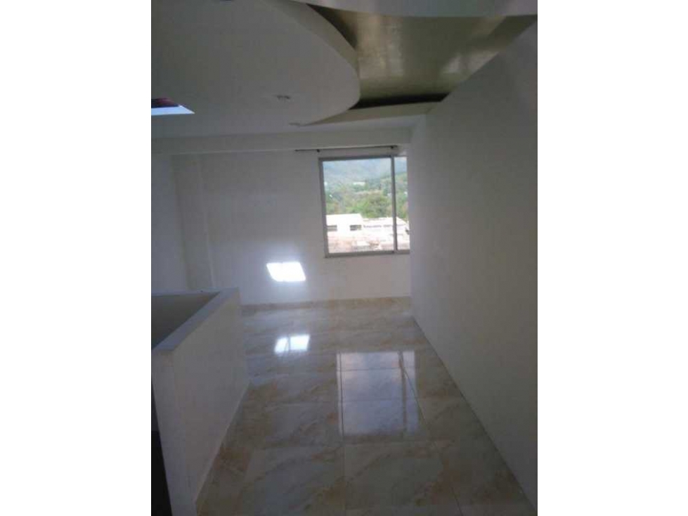 SE VENDE LOCAL CON DOS APARTAMENTOS EN CALARCA QUINDIO. - 3