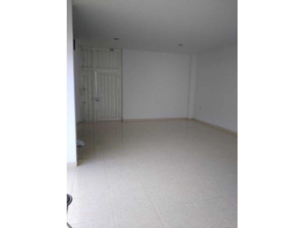 SE VENDE LOCAL CON DOS APARTAMENTOS EN CALARCA QUINDIO. - 4